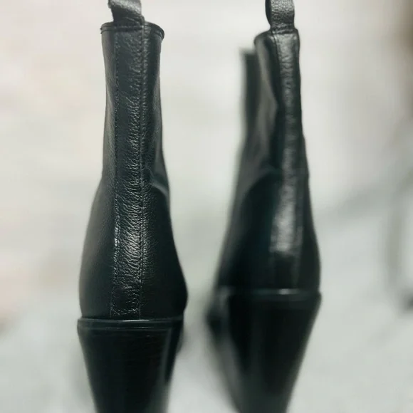 Marc Fisher Black Leather Heeled Boots - Picture 5 of 6